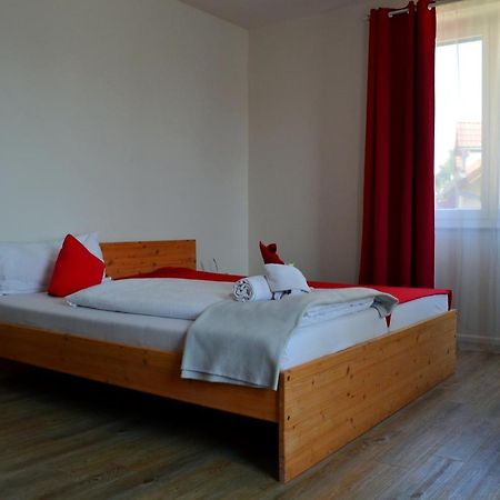 Hotel "Cafe Verkehrt" - Wellcome Motorbiker, Berufsleute Und Reisende Im Schwarzwald Oberhof  Eksteriør billede