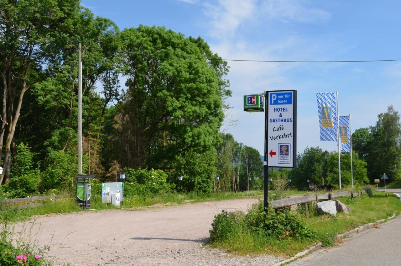 Hotel "Cafe Verkehrt" - Wellcome Motorbiker, Berufsleute Und Reisende Im Schwarzwald Oberhof  Eksteriør billede